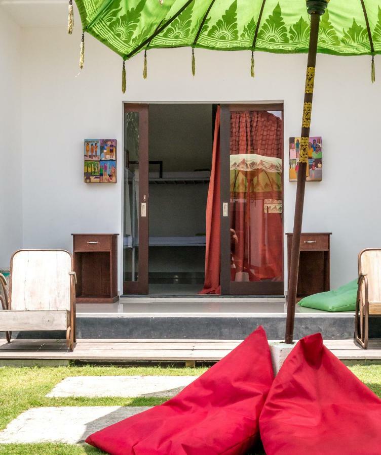 La Boheme Canggu Hostel ภายนอก รูปภาพ